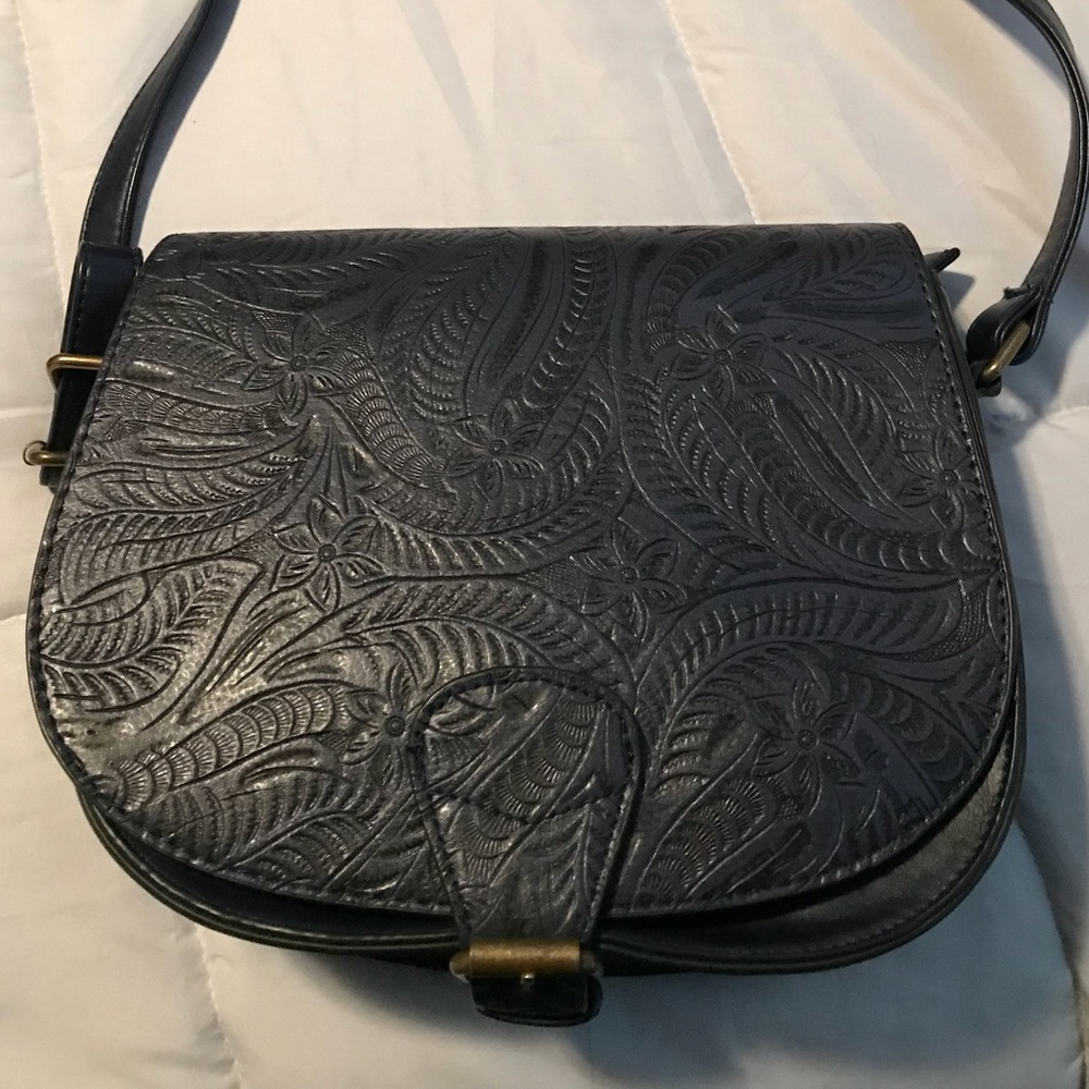 Crossbody handbags